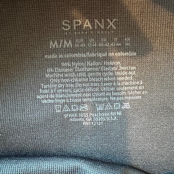 Spanx Seamless Black and Gray Camo Leggings Women's M - Picture 3 of 7